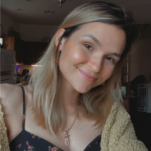 Welcome to my Closet ♡ - Picture 3 of 4